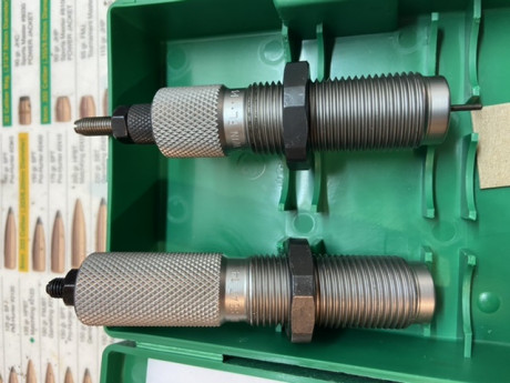 Vendo dais RCBS del 300 WM. Solo usados una vez. Regalo 50 vainas de un solo tiro.
Precio 50 euros por 01