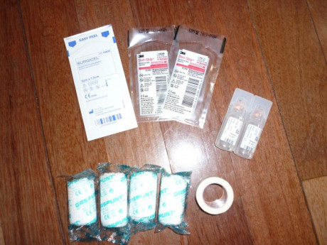 Buenas, vendo varios articulos para IFAK o pouch sanitario.

-1 hemostatico en aposito de 7,5 x 2 cm, 01
