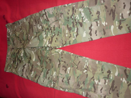 Pantalon de la casa polaca Helikon, modelo ACU en color camogrom, talla S-long, esta casa talla grande, 01