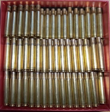 180 vainas del calibre 30.06. 165 Hornady, 10 Sellier Bellot y 5 Winchester. Todas de un único disparo. 00