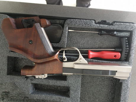 Vendo Fein. con muy pocos tiros .
Esta impecable .se puede ver y provar en castellon.
la vendo porque 00