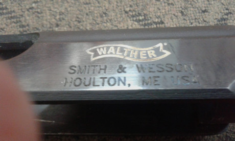 Vendo pistola  PPK fafricada por Smith & wesson calibre 9 mm corto  de fabricación actual con dos 32