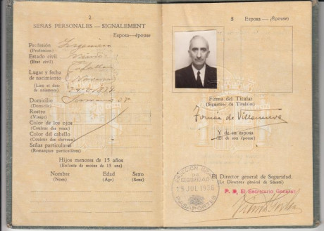  EN RECUERDO Y HOMENAJE A LOS QUE YA NO ESTÁN. 

Si pones en  GOOGLE    PASAPORTES EN LA MEMORIA   da 151