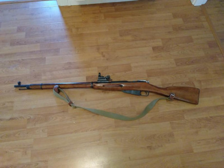 Hola
Dejo aquí este pequeño reportaje fotográfico de cómo he sustituido el alza trasera por un rail para 20