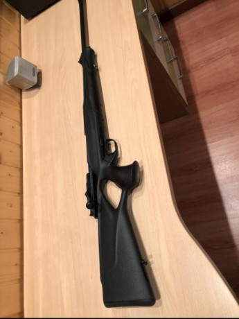 Buenas tardes. 
Un compañero y amigo de caza vende este pedazo de rifle.
BLASER R8 SUCESS LEATHER en 9.3x62 02