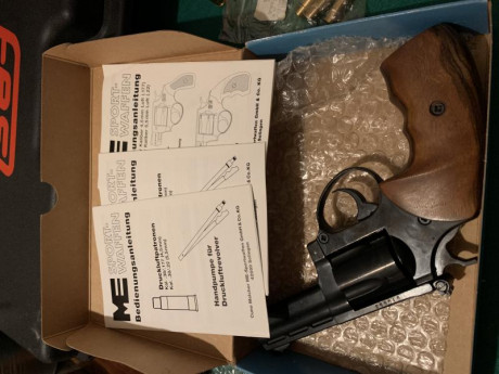 Pues eso, estudiaría comprar el ME 38 Magnum sistema BACS o Brocock de 5 tiros. 
Sólo me interesa el del 102