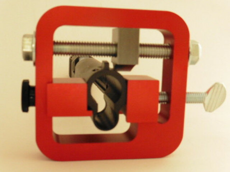 Hola compañeros, acabo de hacerme con una pistola W. P38-p1, y aunque es un arma de guerra, siempre habia 70