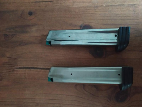 Vendo dos cargadores Sps 9/38 
Los vendo por cambio de modalidad. 

Los dos por 120€ portes incluidos.

Regalo 00