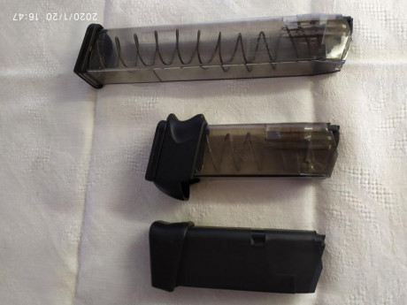 1x  de    9 original Glock 26 poco utilizado.
 1x  de  12 made USA
 1x  de  22 made USA  
 Por 55€ porto 02