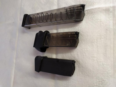 1x  de    9 original Glock 26 poco utilizado.
 1x  de  12 made USA
 1x  de  22 made USA  
 Por 55€ porto 01