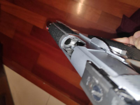 Saludos. Pues lo dicho. Tengo en venta una standar plus 2 con 4 cargadores tres de ellos tapa aluminio 90