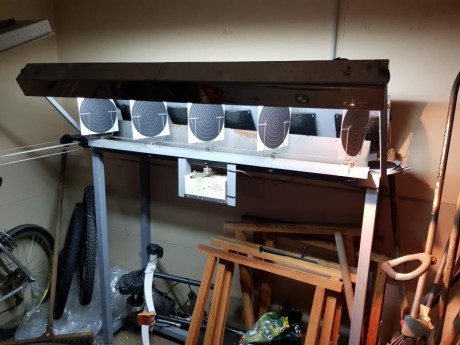 Vendo maquina de entrenamiento con dianas reducidas para 10 metros, maquina de tiempos y motor de giro 00