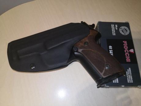 Vendo o cambio Sig Sauer p229 calibre 40 guiada en F.
Está en buen estado , yo la tengo dos años y la 00