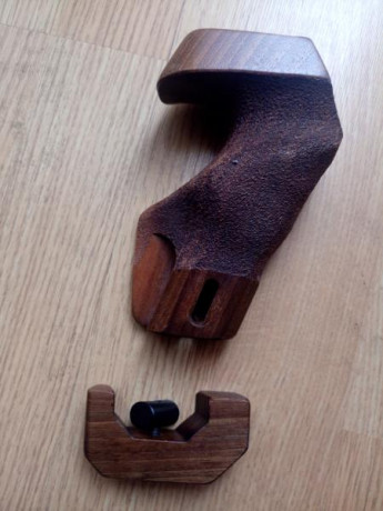 Empuñadura talla M para Walther GSP antigua.
Sin mnodificaciones.
50+envío 01