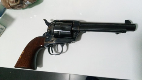 Uberti Cattleman 1873 45 Long Colt 5 1/2"

Estoy buscando el : 4 3/4".  Ya que tengo otro de 02