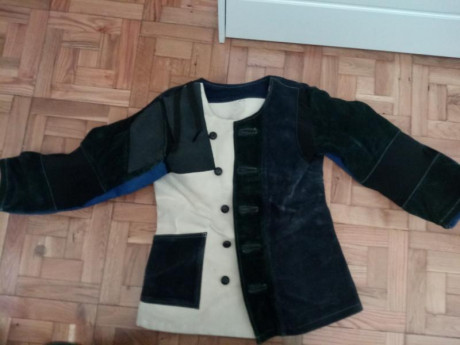 Buenas a todos, Poniendo orden en los armarios ha aparecido la chaqueta de tiro que compre y no llegue 01