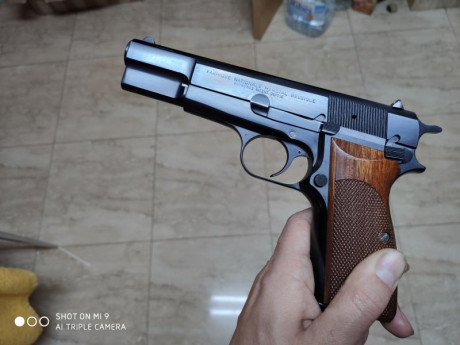 En venta BROWNING HIGH POWER 9mm en muy buen estado. Guiado en F. El pavonado esta en perfecto estado, 140