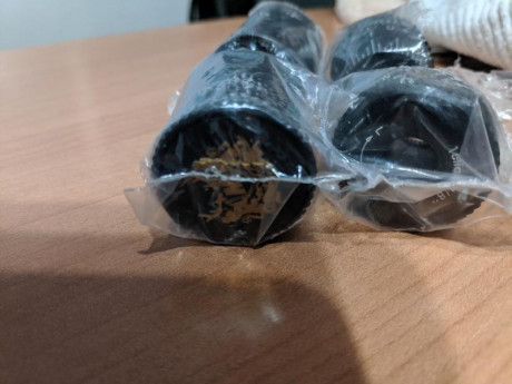 Buenos días

Vendo juego de torretas tácticas sin estrenar para visores Nikon. 2 juegos completos, es 10