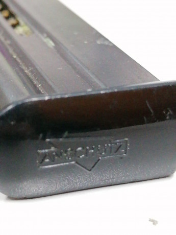 Vendo cargador de 10 para carabina anschutz calibre 22 modelo 520 00