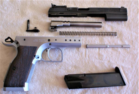 Tanfoglio limited cl. 9x19, como nueva.
En venta popr 475 Eur
Un cargador.
o cambio por Witness 1911 cl.45 01