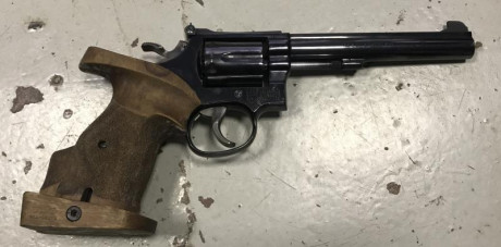 Vendo Revolver SW Modelo K-14.

En perfecto estado y funcionando sin problemas. Precisión admirable típica 01