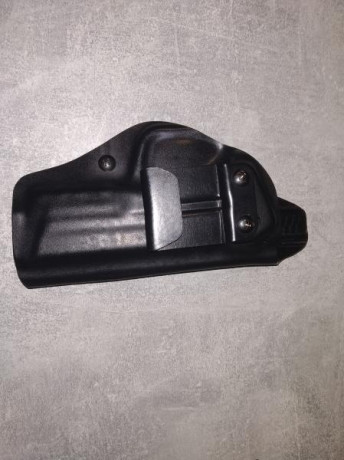 En venta pistola Smith & Wesson MP9 Standard cañón de 4".
Tres cargadores, dos sin utilizar.
Funda 02