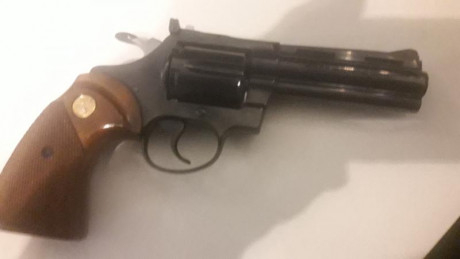 Revólver 38spl colt diamond Black el perfecto estado 
Precio 500€ 
VER Y PROBAR EN GERONA 00