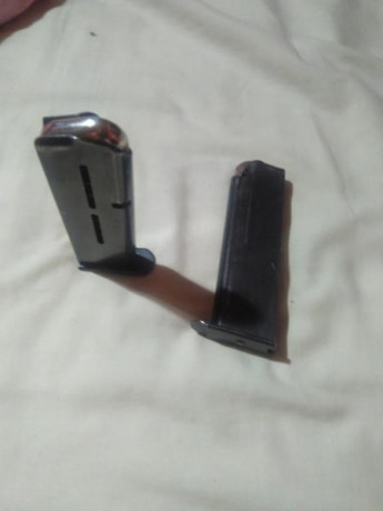Hola, pongo a la venta dos cargadores de la pistola star 9mm, están prácticamente sin uso, los dos cargadores 02