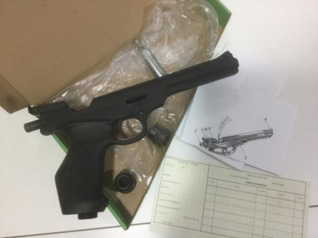 Saco a la venta esta pistola como nueva ,el resultado de la compra no fue el esperado , el peque no se 01