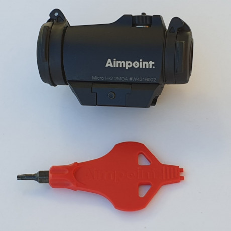 Se vende Aimpoint Micro H-2 estado impecable conserva garantía, 550€ envío incluido. 00