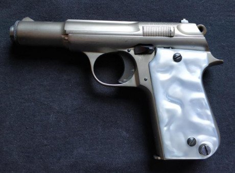 Vendo pistola ASTRA Falcon 4000  o  CAMBIO por ESCOPETA 
Acero inoxidable en perfecto estado de funcionamiento. 02