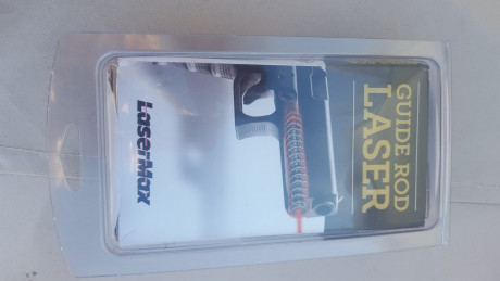 Hola
Vendo Lasermax para Glock 19 de generacion 2 o 3. 
Es un puntero láser integrado dentro de la guía 00