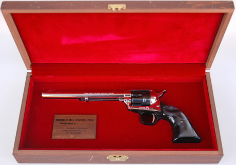 VENDO,  Revolver Colt Peacemaster 7,5 Pulgadas Commemorativo, Edición Limitada.Cal. 22 Lr. Licencia de 02