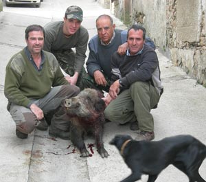   LOS ALMUERZOS DE CAZA MENOR NO CUENTAN  

Los veteranos ya sabéis como funciona esto, pero por si acaso 140