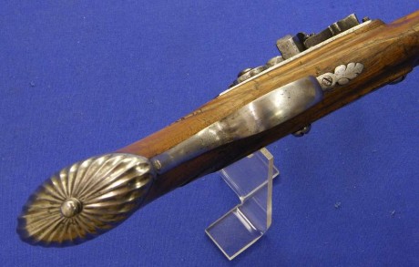 Voy a colocar unas fotos de un arma larga alemana de llave de mecha del siglo XVI. 80