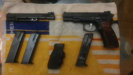 Vendo CZ75B con doble carro, 9 Luger y .22 original. Ambos carros vienen con miras micrométricas.
Incluyo 02