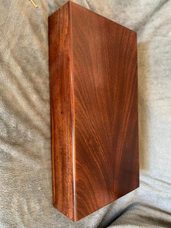 Hola Compañeros: 

 He intentado juntar dos aficiones, el tiro y la ebanistería no se si lo habré conseguido.

 82