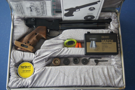 Se trata de la pistola neumática que ha mantenido el récord mundial durante 20 años 1983-2002 con una 00