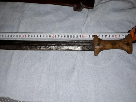 Sable árabe (supongo) antiguo. Tiene diversos marcajes que no se que son, lo cierto es que no es ninguna 10