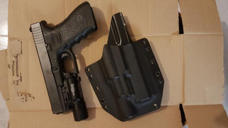 Pongo a la venta accesorios que tenía por ahí de la Glock 17


Funda Uncle Mike, solo el vaso, era de 20