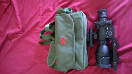 Visor nocturno Paladin Mk-390, con fondo verde y retícula roja graduable.

 -En perfecto estado de conservación 00