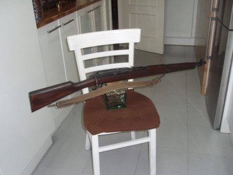 Imitación COMPLETAMENTE INERTE de fusil de cerrojo para recreación histórica, rodajes, ambientación,etc.
Fabricado 01