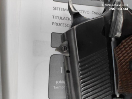 Vendo pistola llama Tipo 1911. Desconozco el modelo exacto.
Alza regulable en deriva.
2 cargadores.
Buen 32