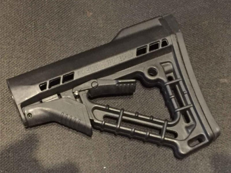 Culatas para mejorar tu AR, sin tubo. Son para carabinas.

1-Culata Smith and Wesson extensible. 25 euros 20