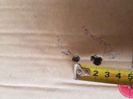 Hoy e hecho unas pruebas con dos cargas para un hmr 308, una con 44.2 greins y la otra con 43.5 pólvora 140