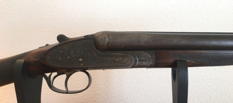 Vendo escopeta segunda mano  LÁZARO ARRIZABALAGA 
Paralela
Largo de cañón especial: 76,50 cm.
Choque: 01