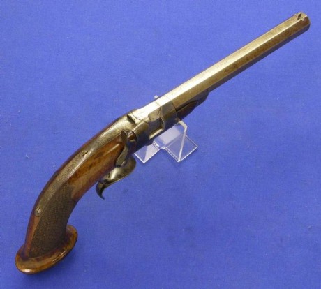 Voy a colocar unas fotos de un arma larga alemana de llave de mecha del siglo XVI. 102