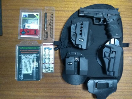 Buenas a todos! 
Pongo a la venta mi querida Sig Sauer P226 del 9pb por cambio a otra más ligera de porte 10
