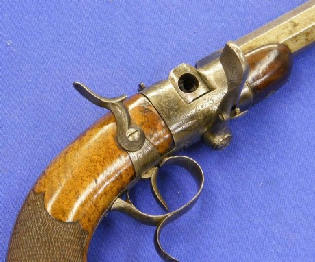 Voy a colocar unas fotos de un arma larga alemana de llave de mecha del siglo XVI. 111