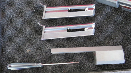 ]Vendo mi fantástica pistola UNIQUE DS69 en calibre 22 , que decir de esta arma tan mítica que no se sepa, 21